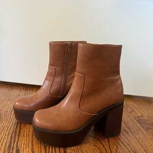 Madden Girl Chunk Heel Bootie